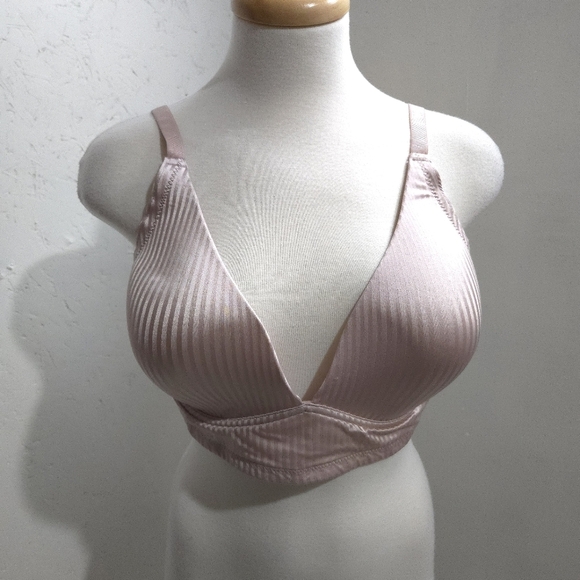 adrienne vittadini | Elegant Pink Striped Bra 38D - Picture 2 of 8